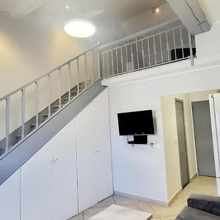 Apartment Chateauneuf Jardin Bioves *